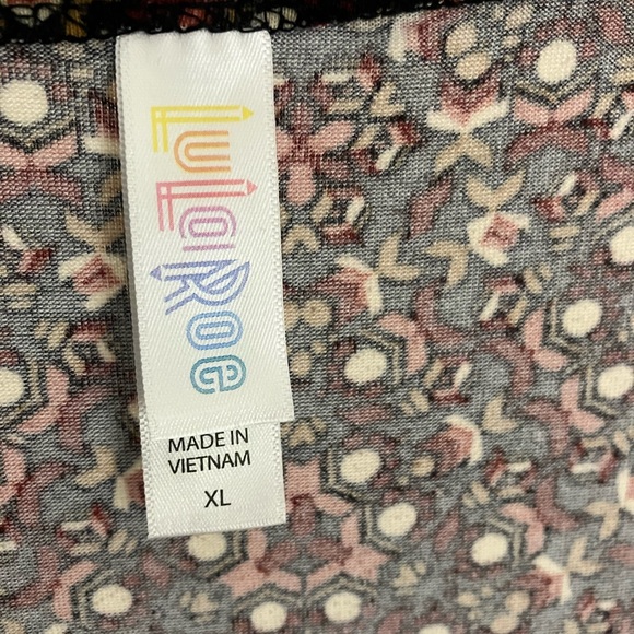 Lularoe - Picture 3 of 3